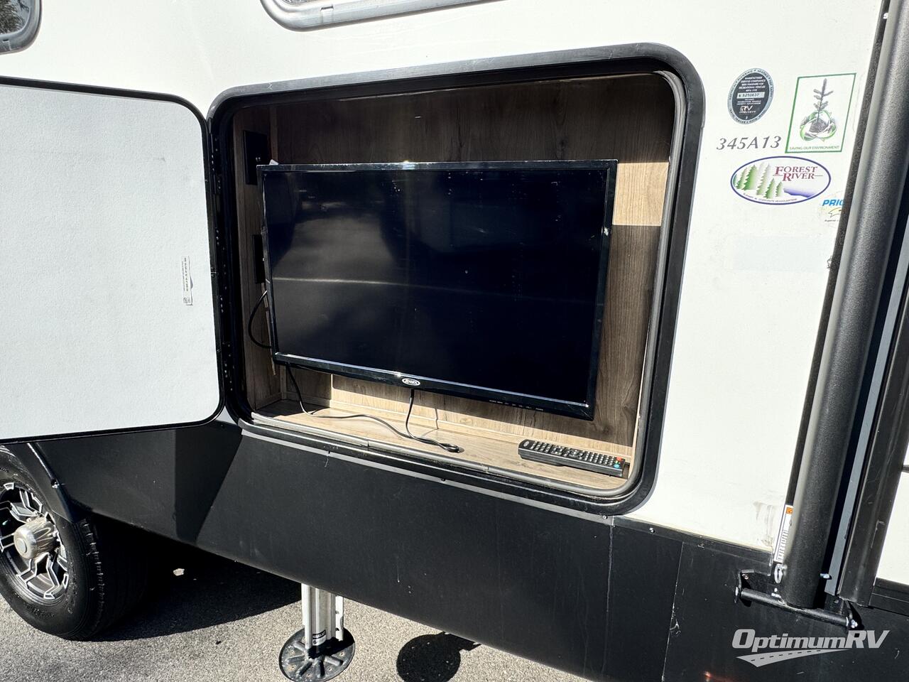 2019 Forest River Vengeance 345A13 Photo 18