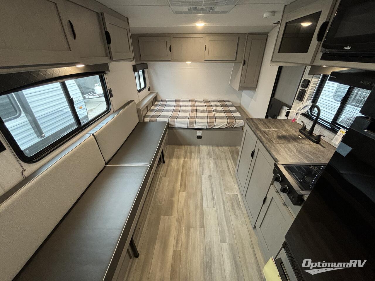 2024 Coachmen Clipper 4K Series 18BH Photo 5