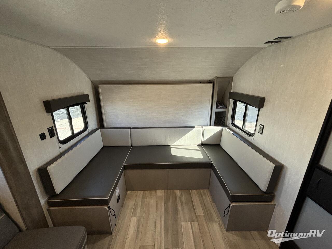 2025 Coachmen Clipper 4K Series 18DBS Photo 5