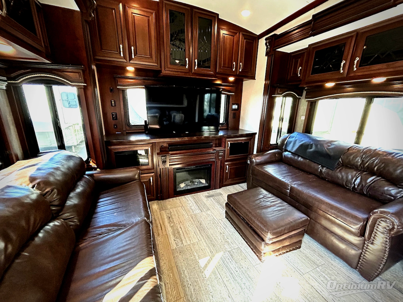 2017 Jayco Designer 39RE Photo 7