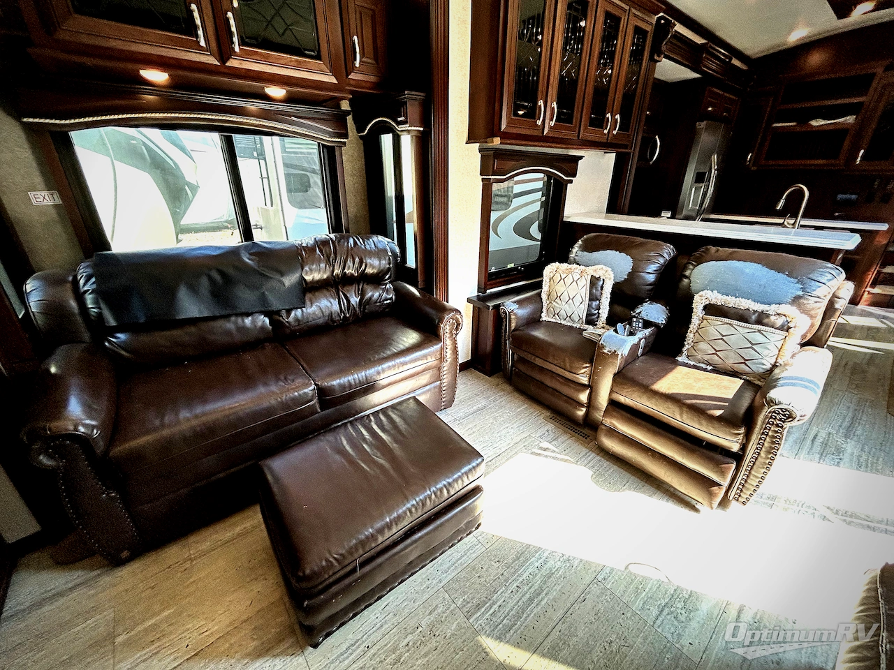 2017 Jayco Designer 39RE Photo 9