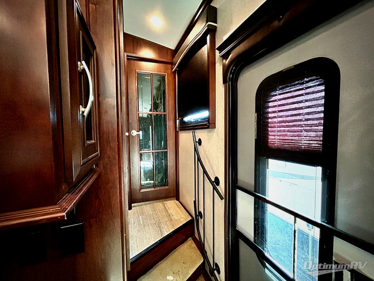 2017 Jayco Designer 39RE Photo 17