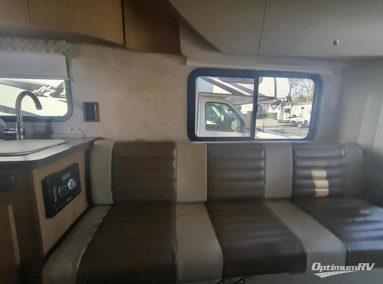 2014 Winnebago Trend 23B Photo 9