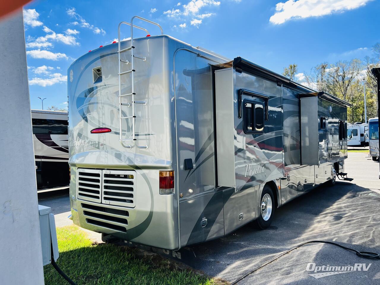 2007 Tiffin Phaeton 40QSH Photo 2