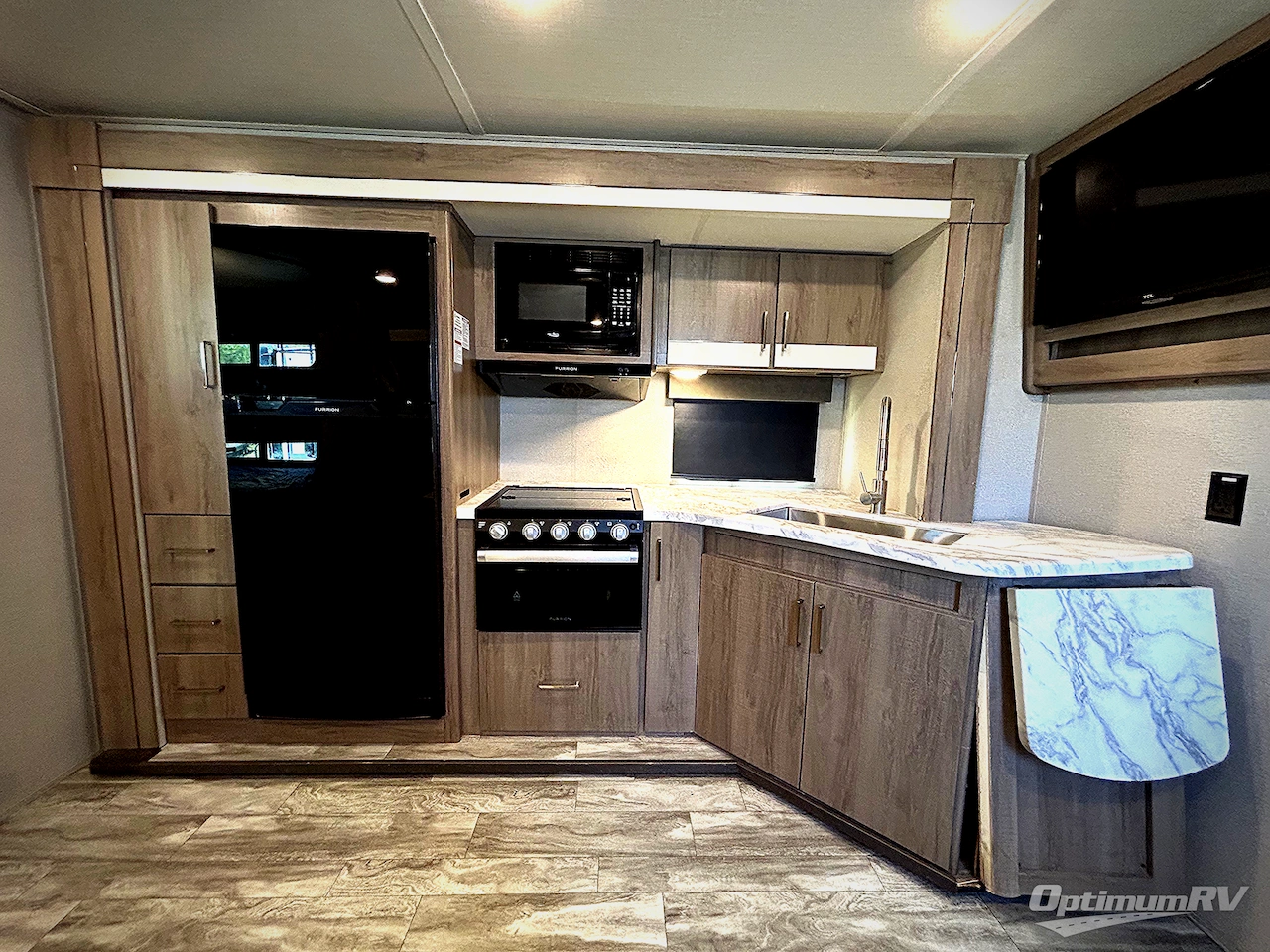 2022 Grand Design Imagine XLS 23BHE Photo 6