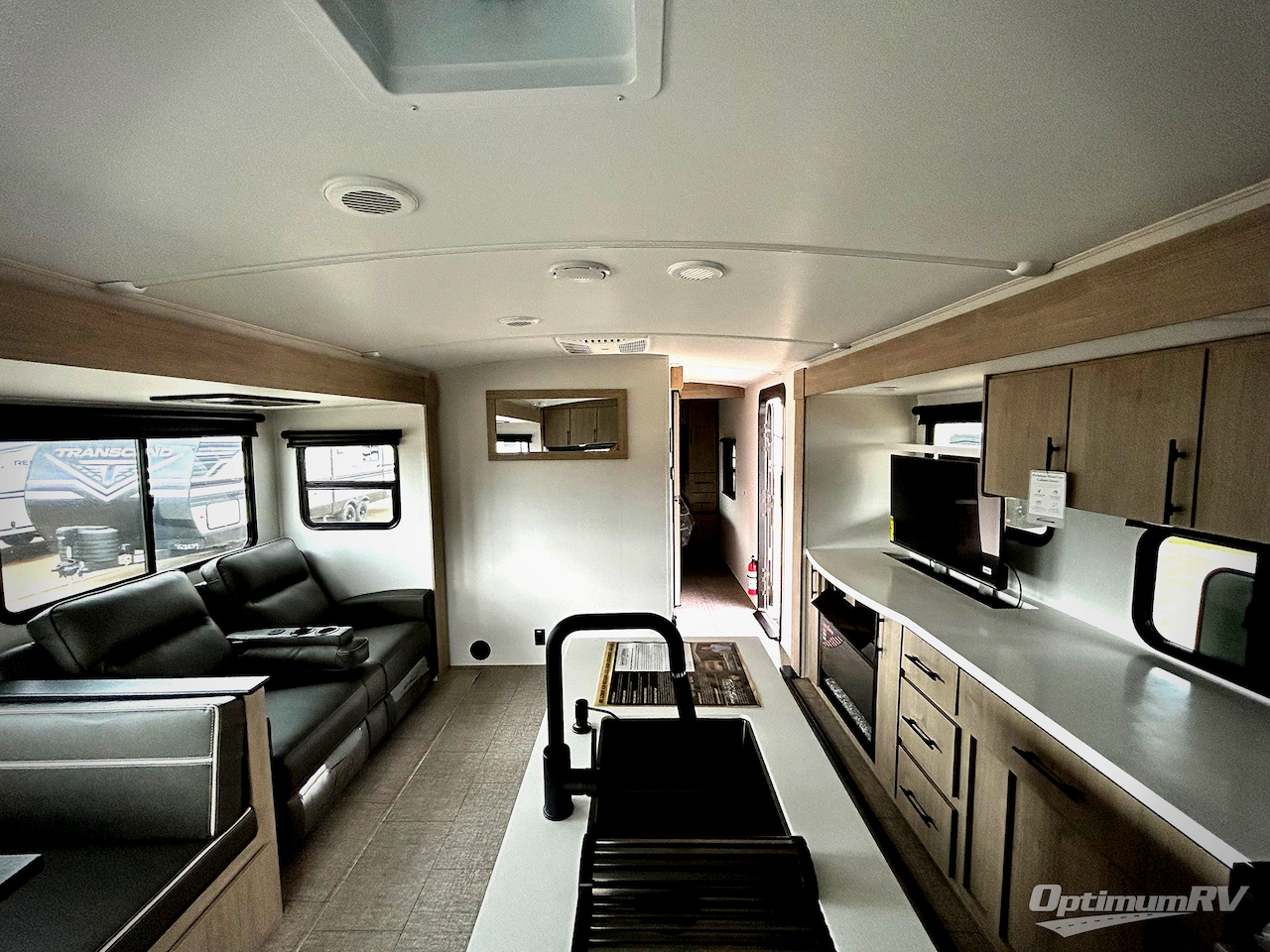2025 Grand Design Imagine 2670MK Photo 7
