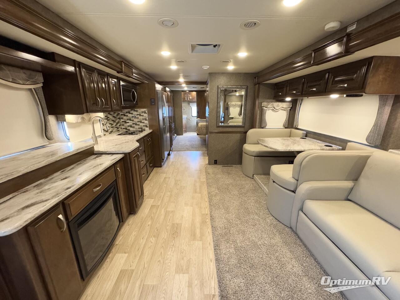 2018 Thor Challenger 37FH Photo 3