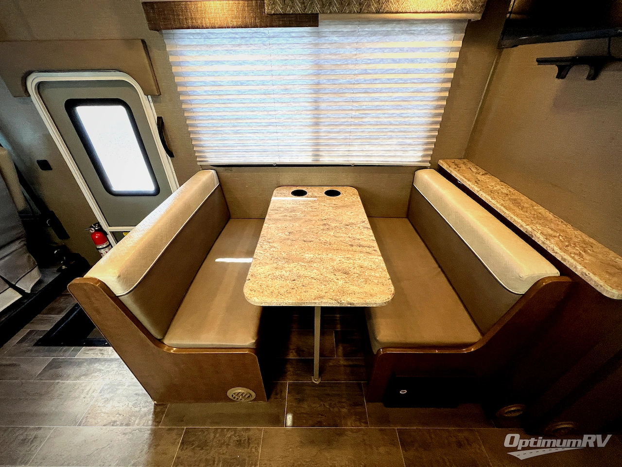 2018 Winnebago Intent 29L Photo 11