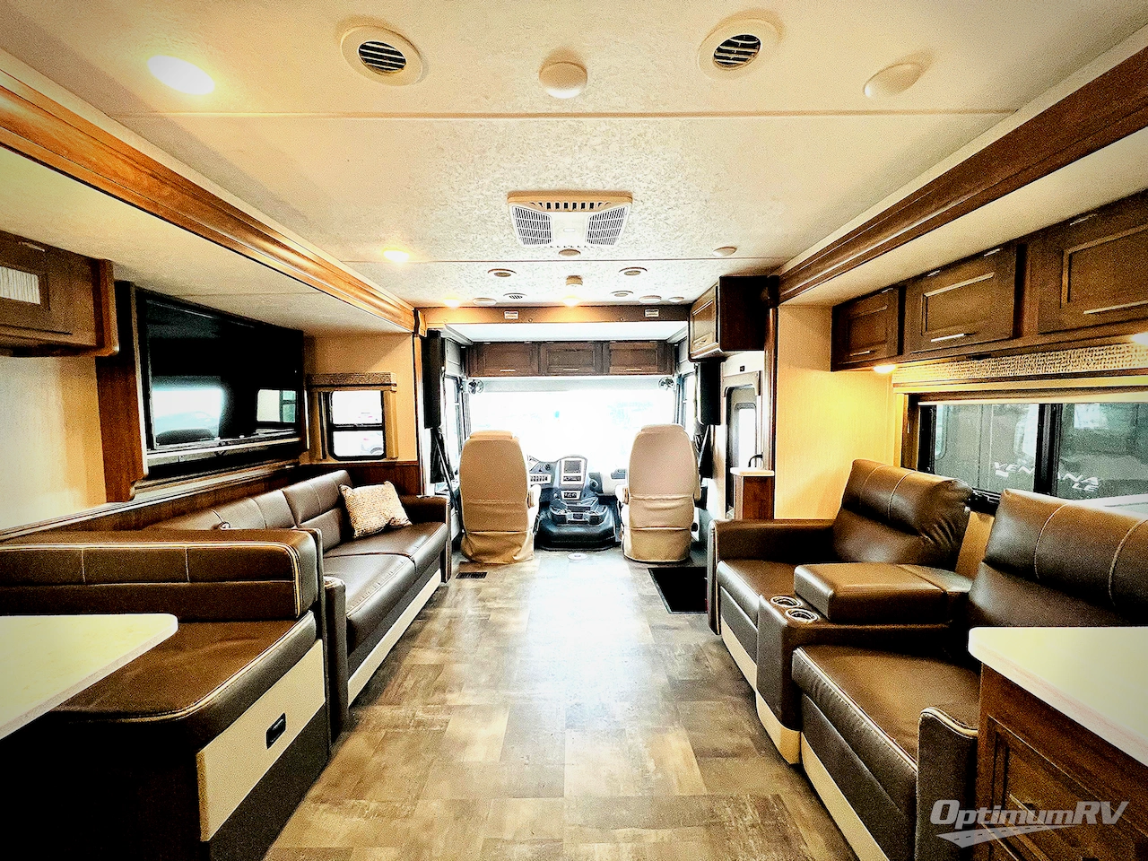 2020 Coachmen Mirada 35OS Photo 4