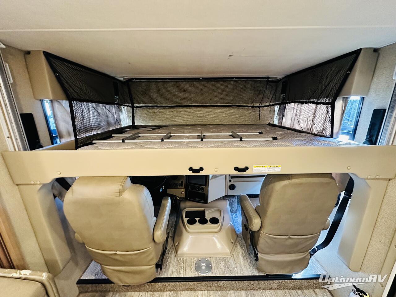 2019 Four Winds Hurricane 35M Photo 7