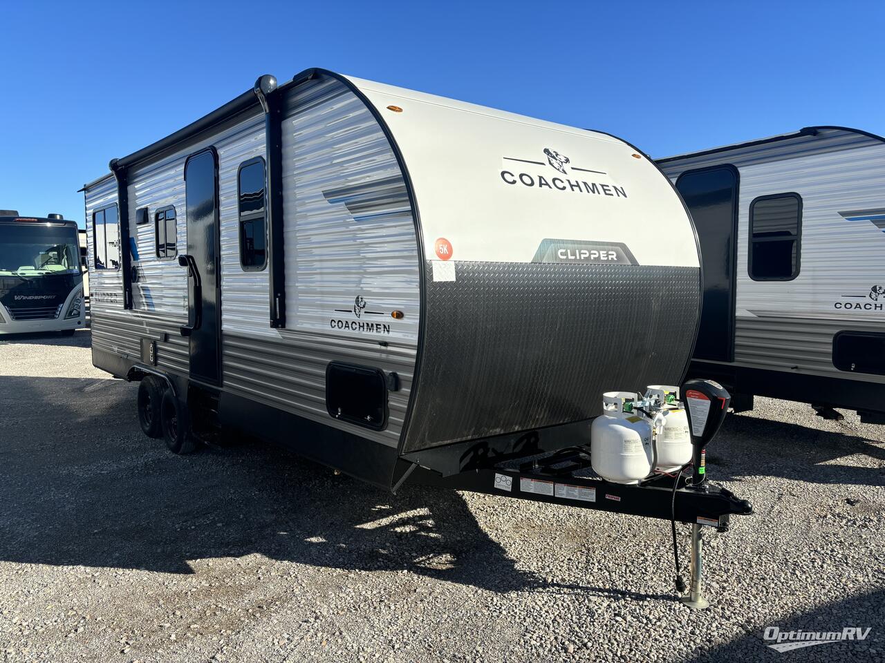 2025 Coachmen Clipper 5K Series 242MK Photo 1