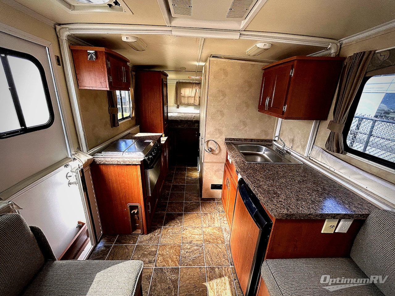 2013 TrailManor Classic Series 2720SD Photo 3