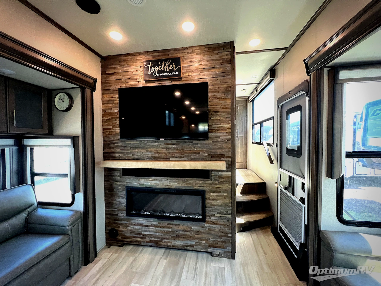 2021 Grand Design Solitude 390RK Photo 7