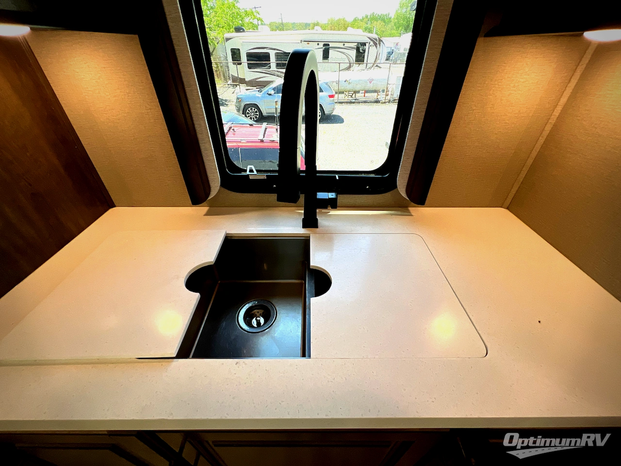 2021 Grand Design Solitude 390RK Photo 31