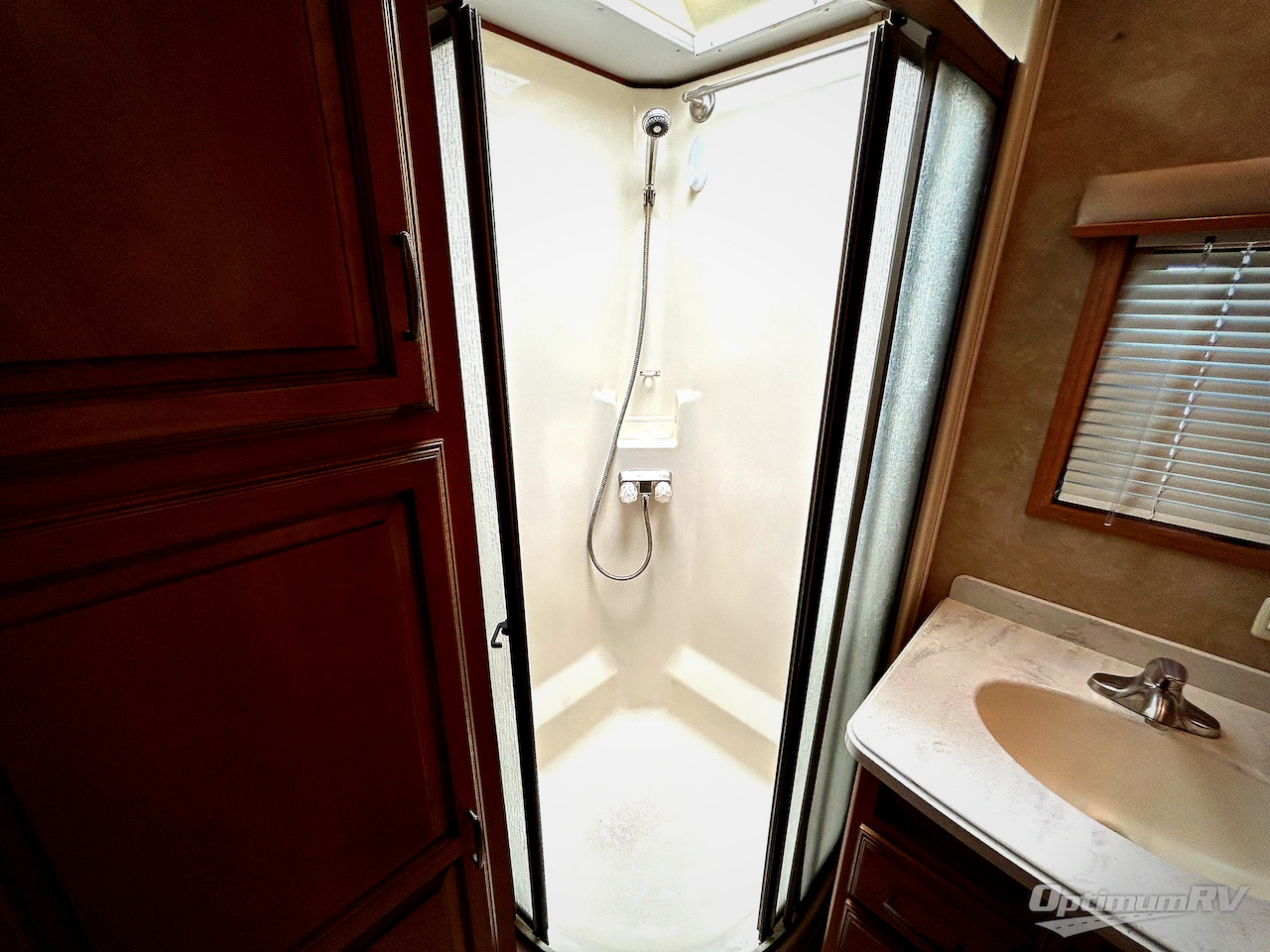 2011 DRV Luxury Suites Mobile Suites 36RSSB3 Photo 13