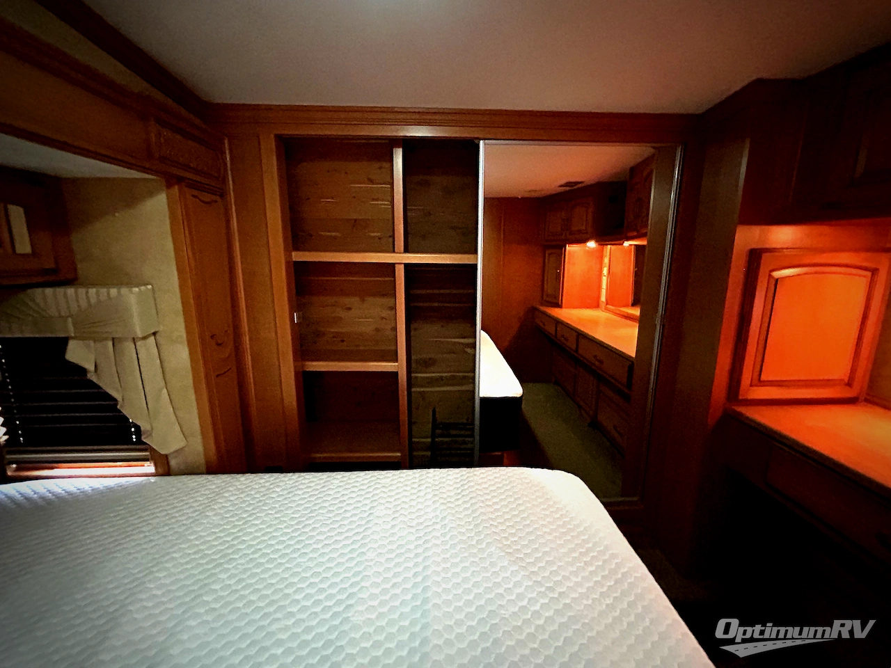 2011 DRV Luxury Suites Mobile Suites 36RSSB3 Photo 10