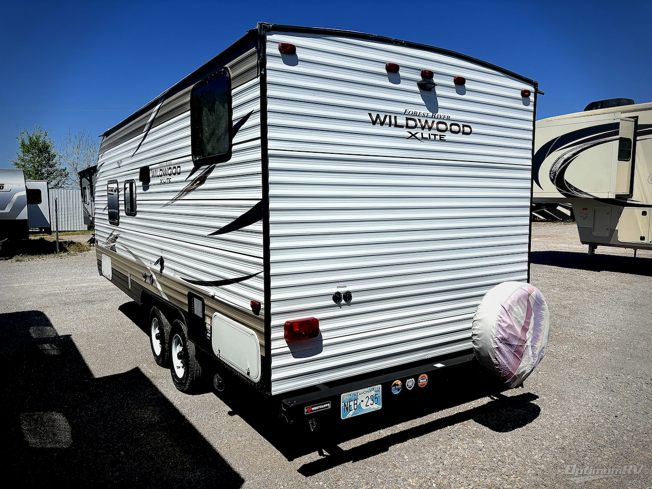 2018 Forest River Wildwood X-Lite 201BHXL Photo 3