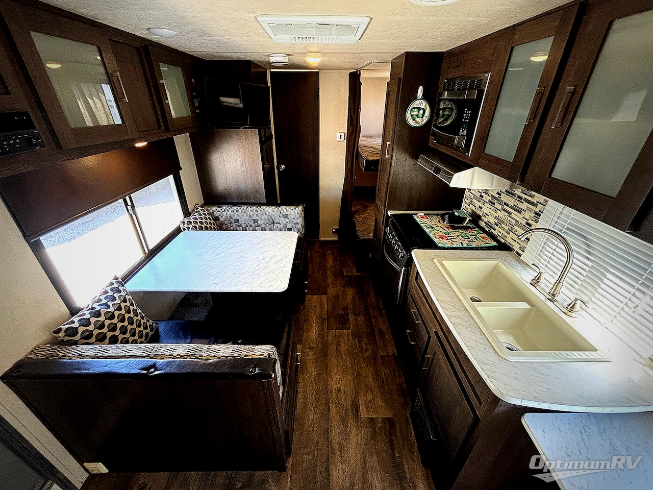 2018 Forest River Wildwood X-Lite 201BHXL Photo 4