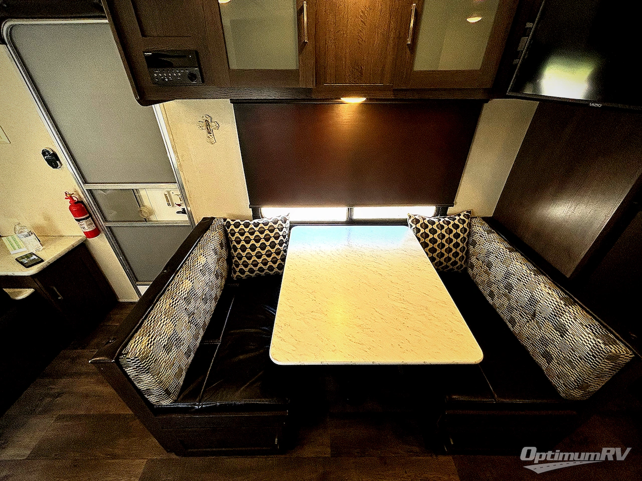 2018 Forest River Wildwood X-Lite 201BHXL Photo 10