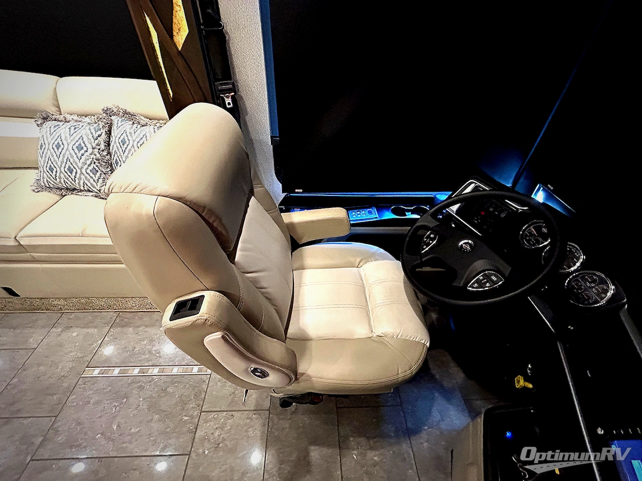 2019 Newmar Ventana 4037 Photo 2