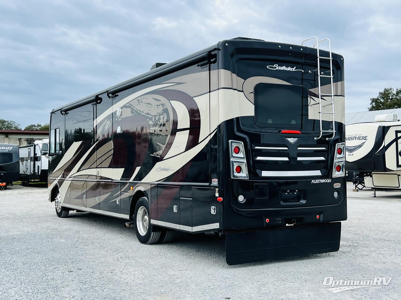 2019 Fleetwood Southwind 36P Photo 3