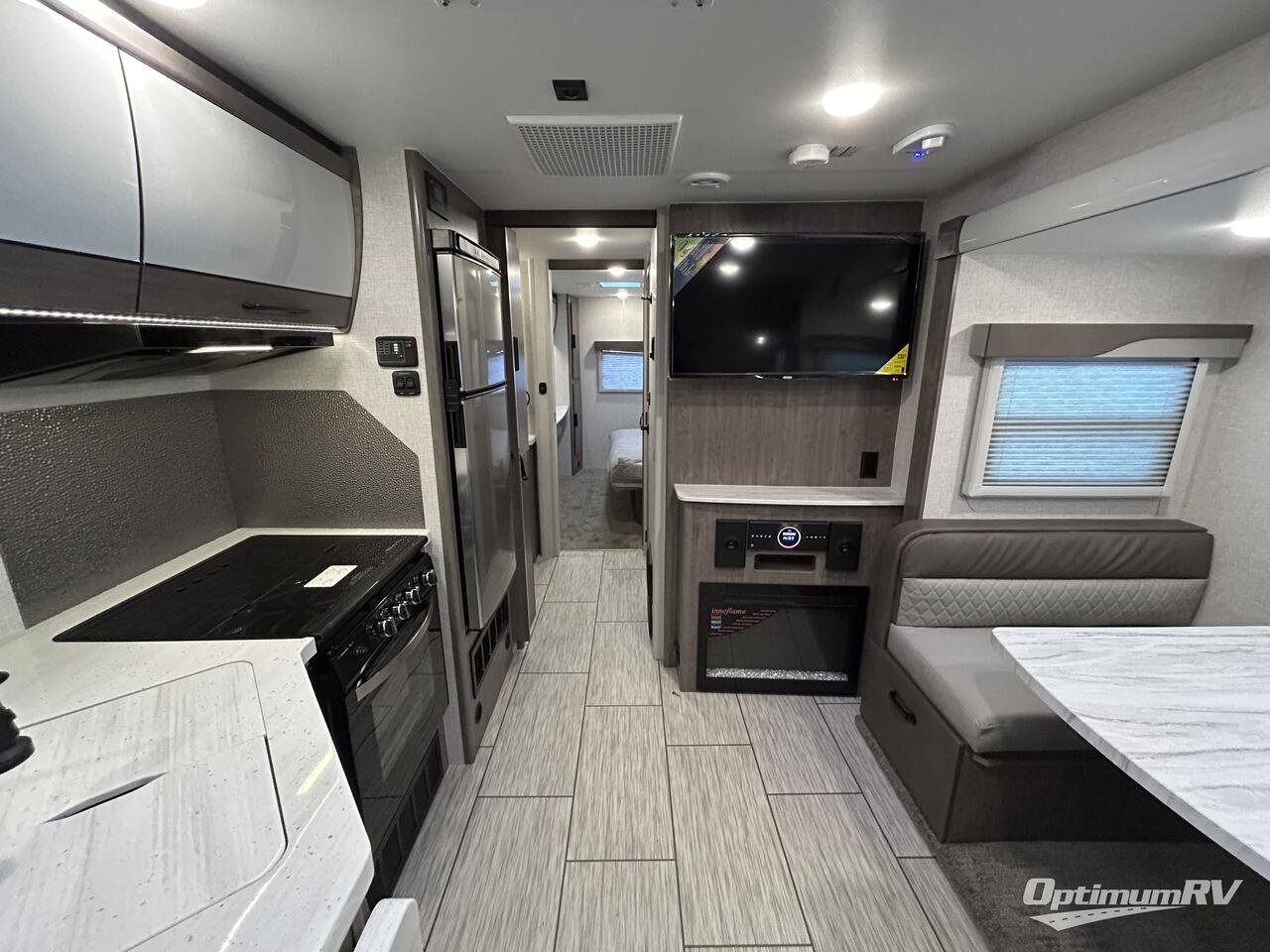 2025 Lance Lance Travel Trailers 2465 Photo 4