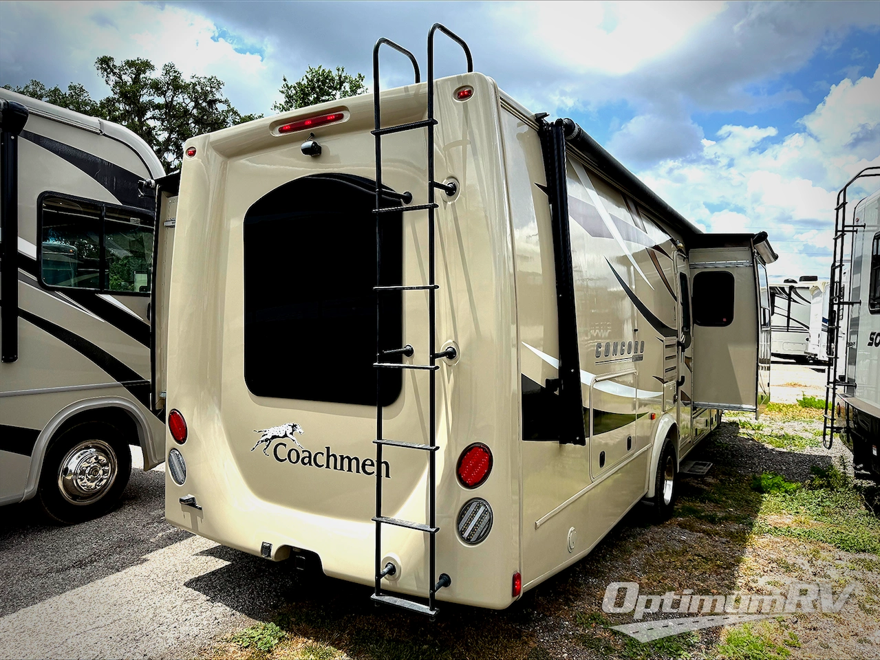 2014 Coachmen Concord 300TS Ford Photo 2
