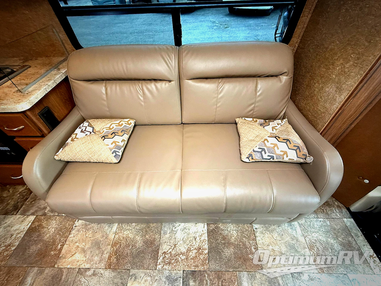 2014 Coachmen Concord 300TS Ford Photo 9