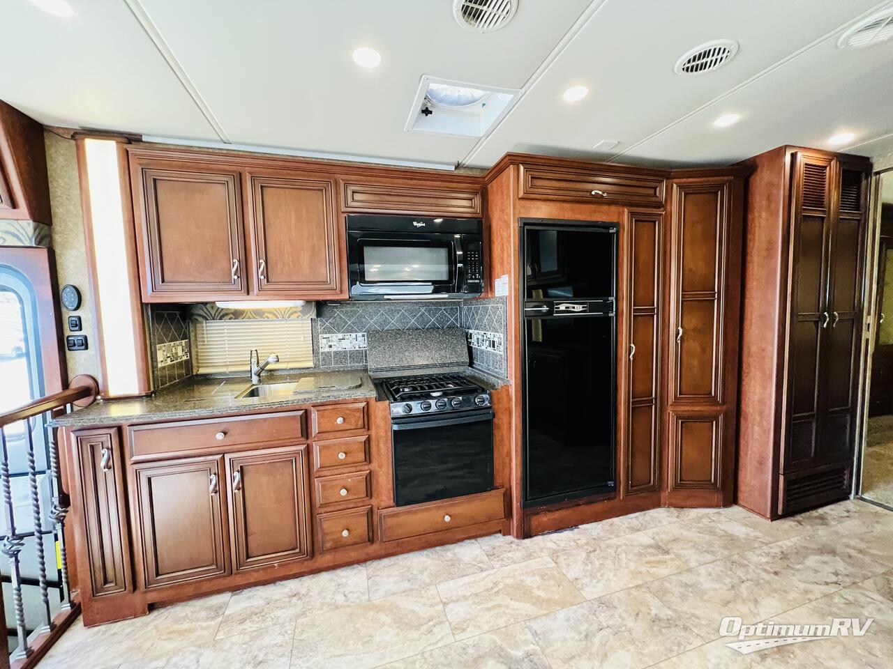 2015 Newmar Canyon Star 3953 Photo 9