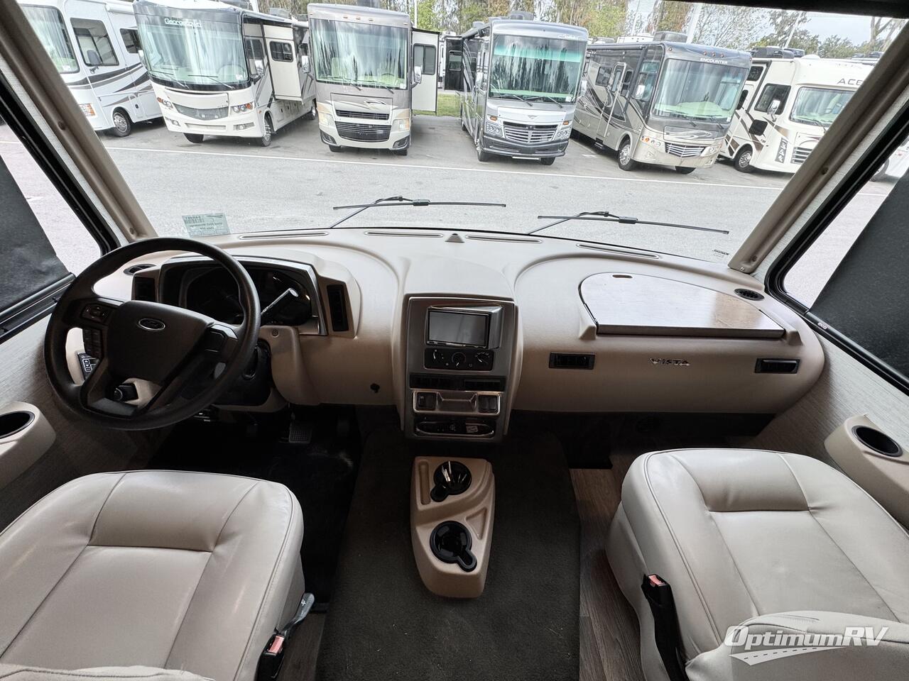 2022 Winnebago Vista 27P Photo 4