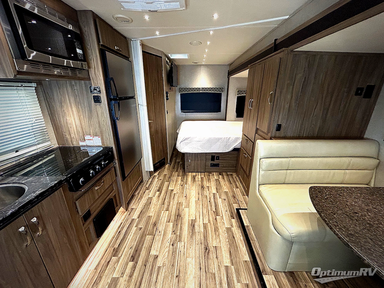 2016 Dynamax isata 3 24FW Photo 5