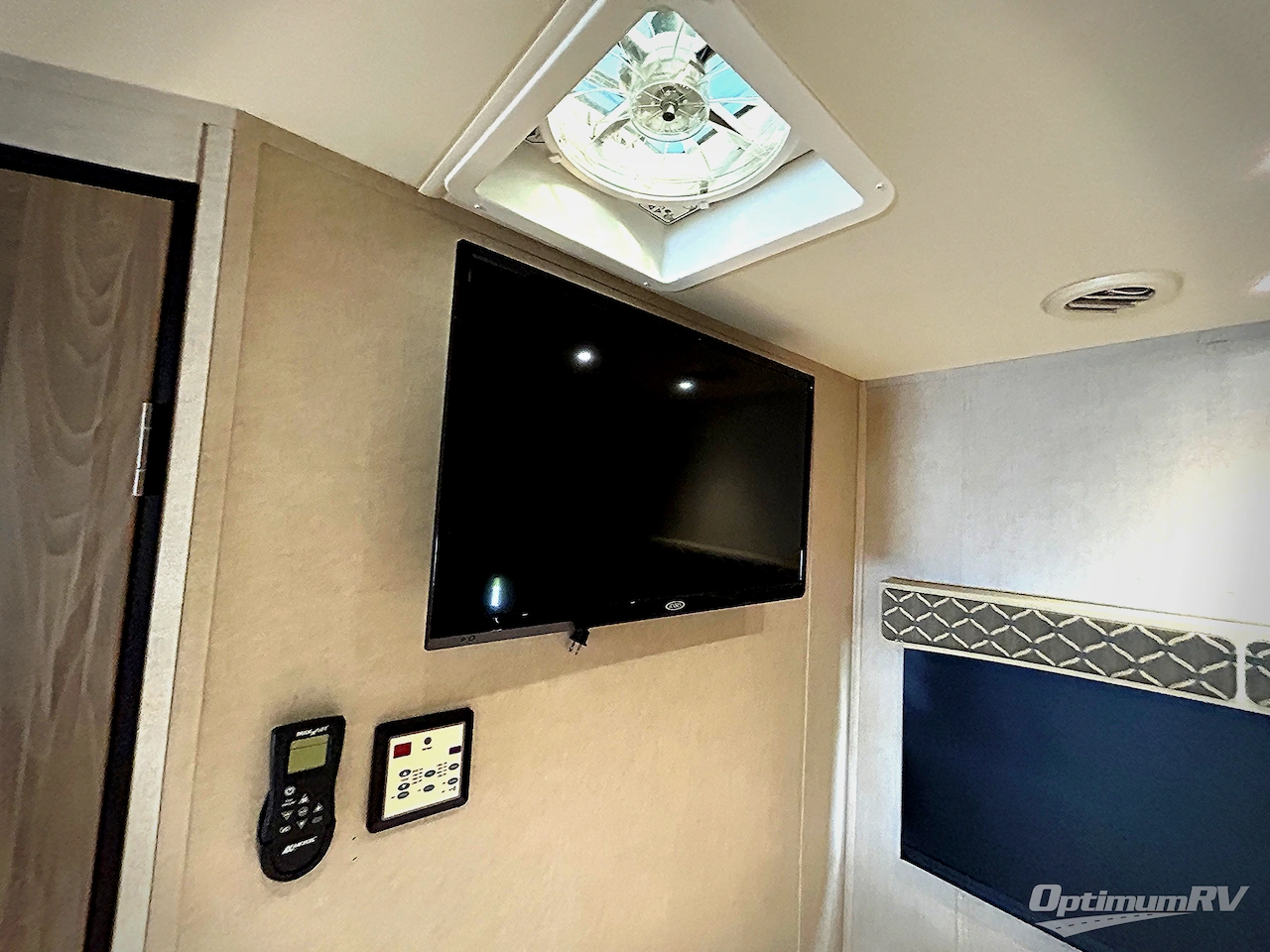 2016 Dynamax isata 3 24FW Photo 14