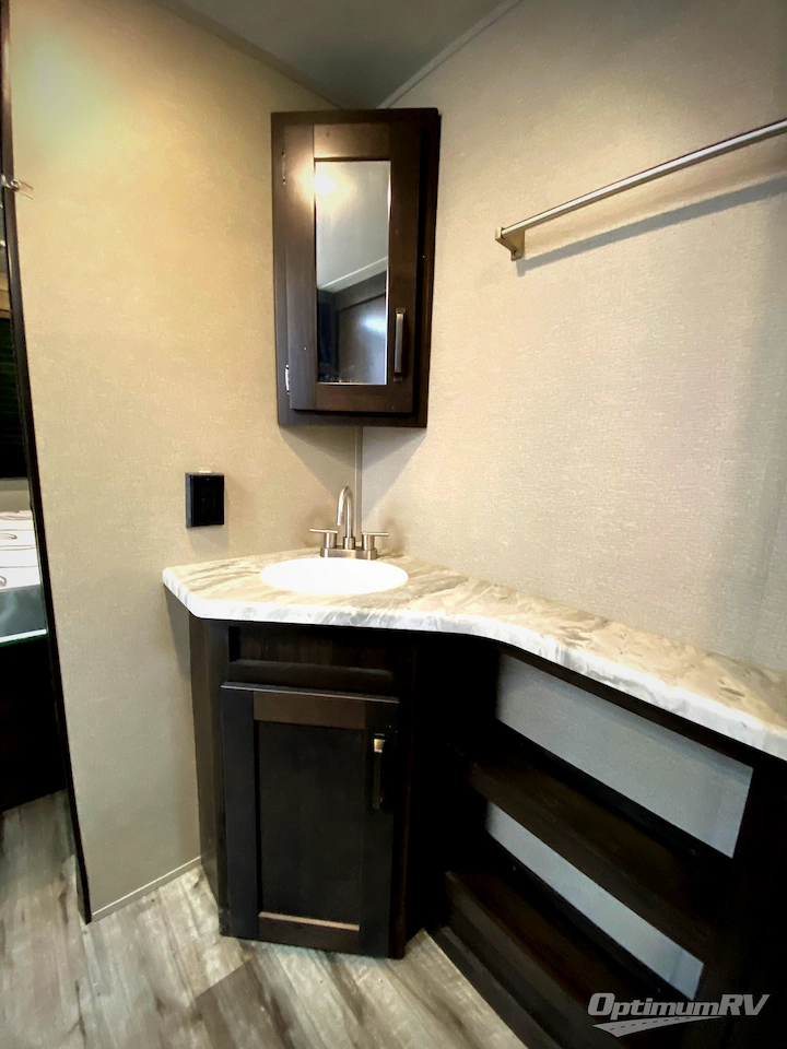 2023 Grand Design Transcend Xplor 251BH Photo 17