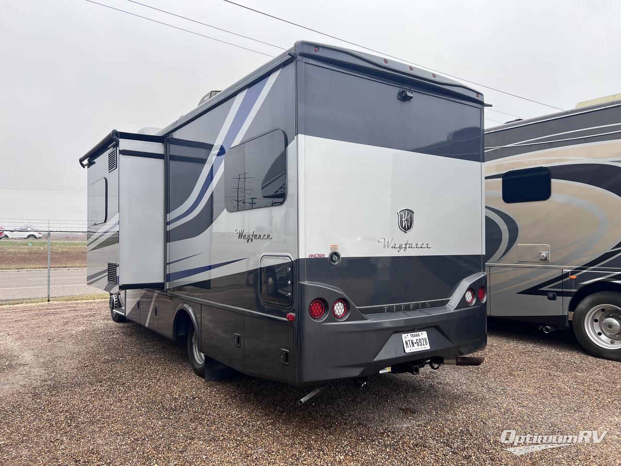 2019 Tiffin Wayfarer 24 TW Photo 3