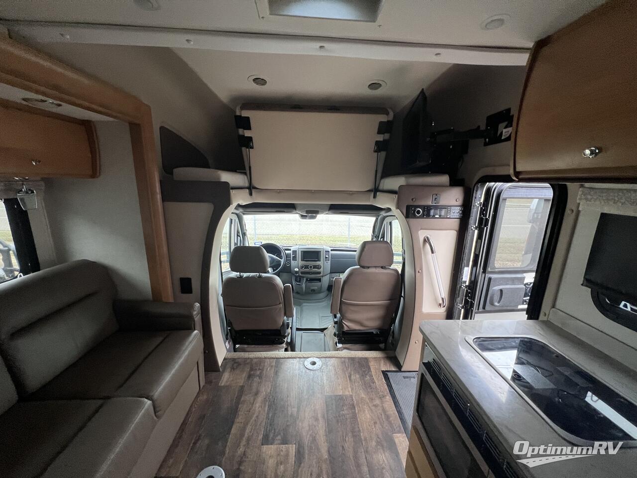 2019 Tiffin Wayfarer 24 TW Photo 5