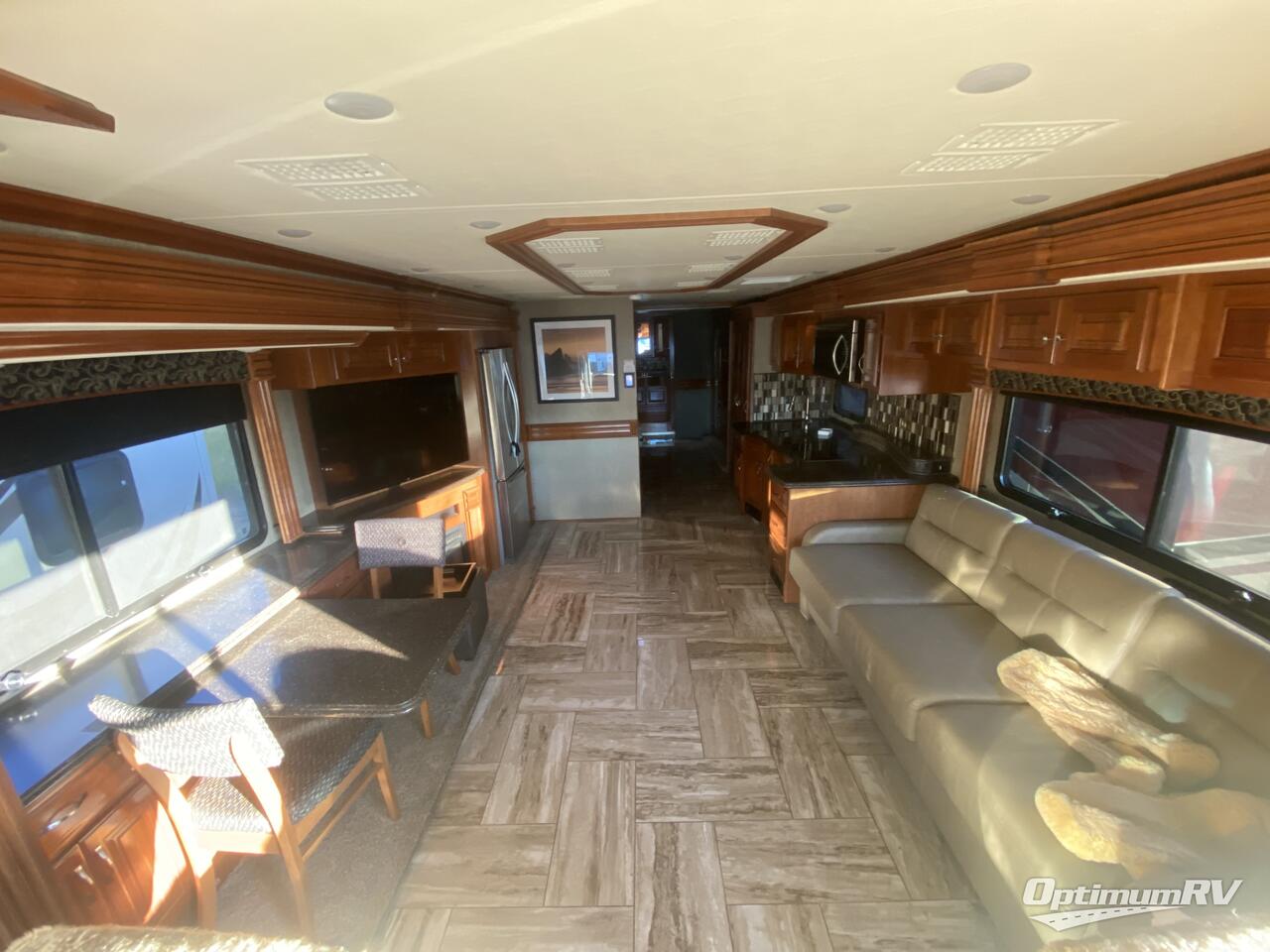 2018 Fleetwood Discovery LXE 40D Photo 13