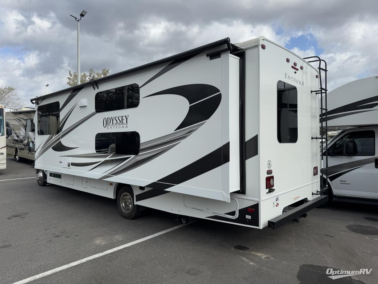 2022 Entegra Odyssey 31F Photo 2