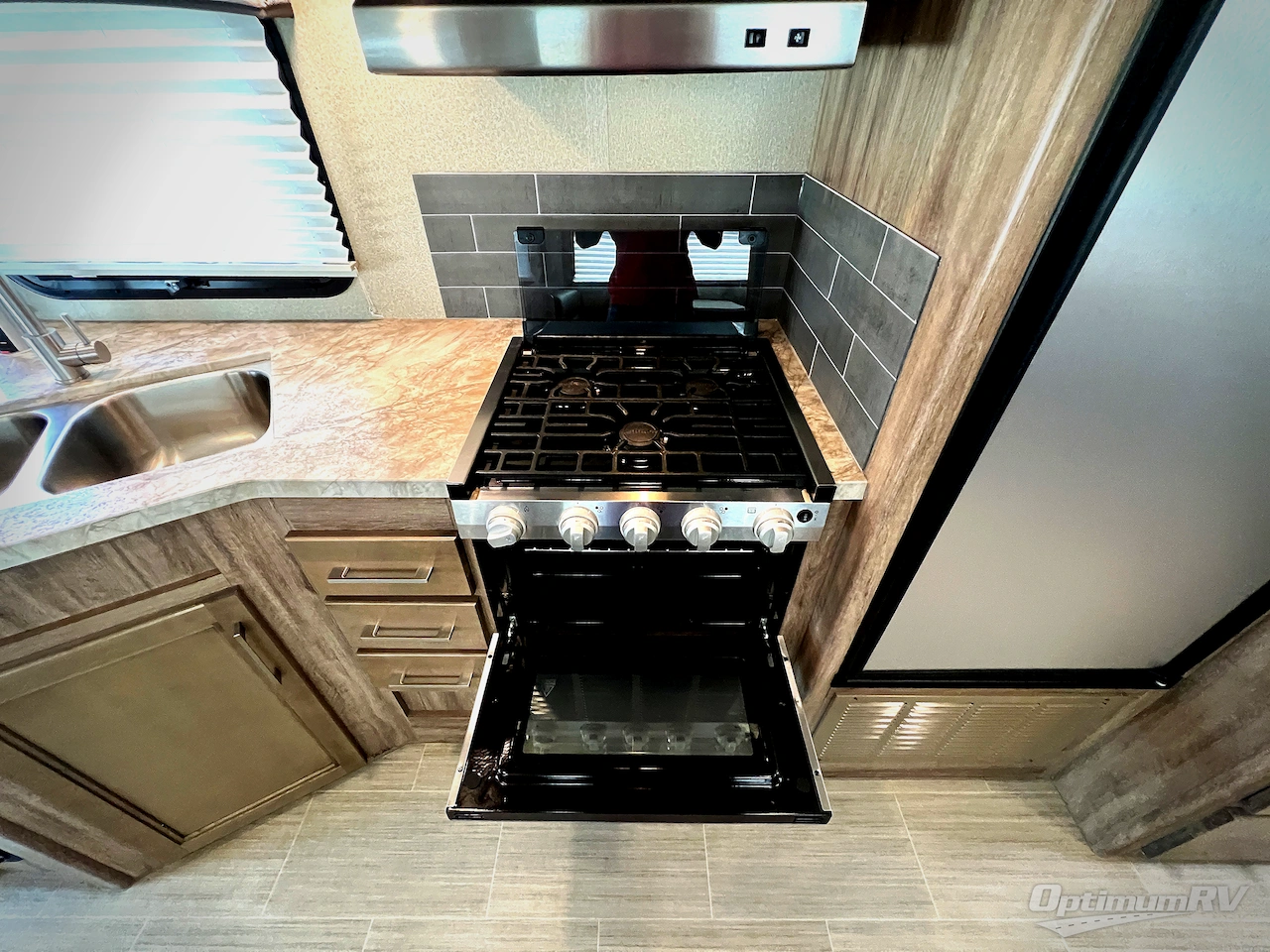 2020 Entegra Odyssey 26D Photo 19