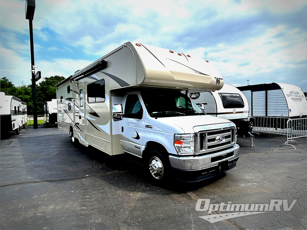 2022 Winnebago Minnie Winnie 31H Photo 1