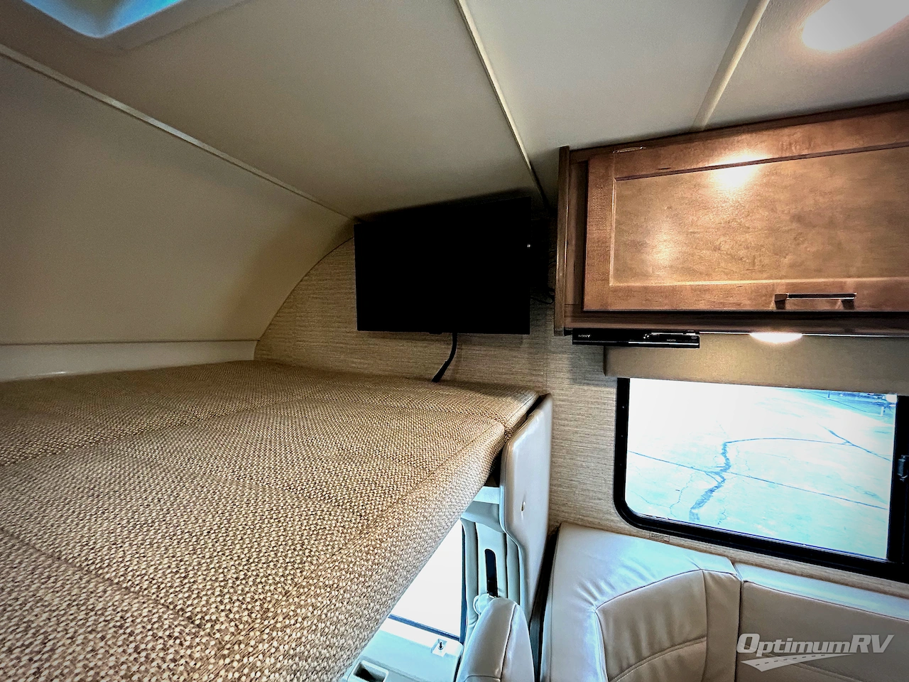2022 Winnebago Minnie Winnie 31H Photo 17