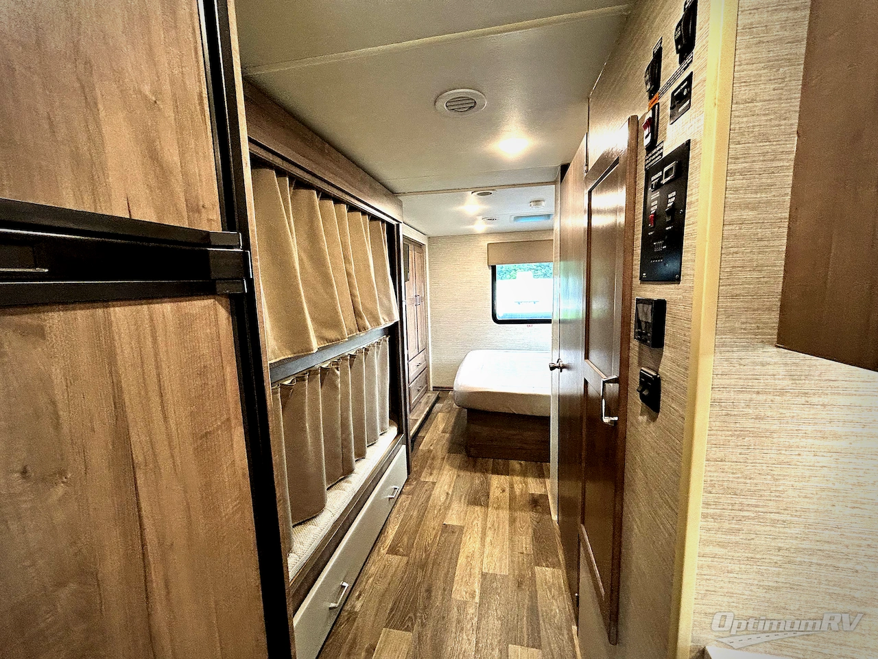 2022 Winnebago Minnie Winnie 31H Photo 18