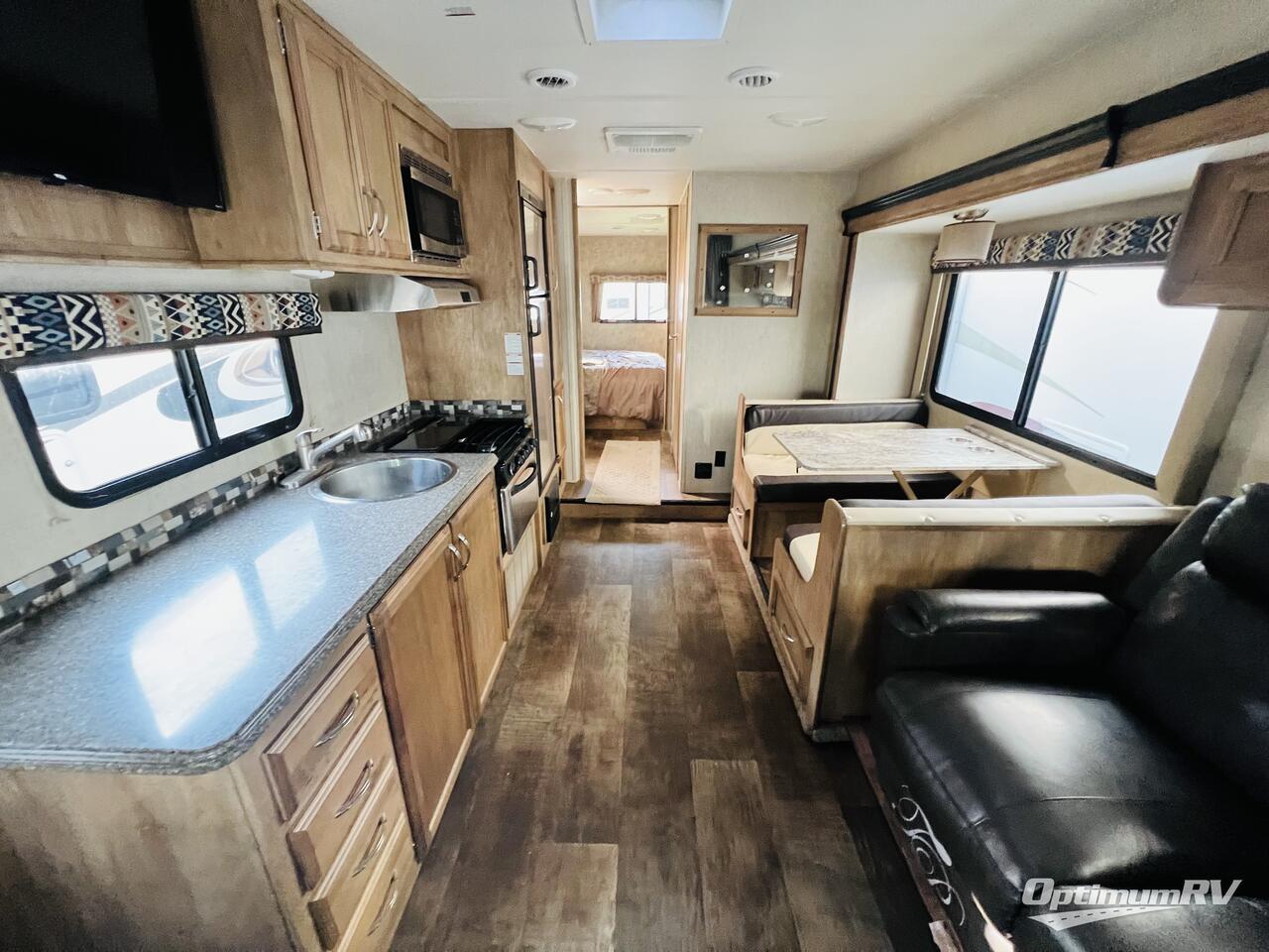 2018 Gulf Stream Conquest Class C 6320 Photo 4