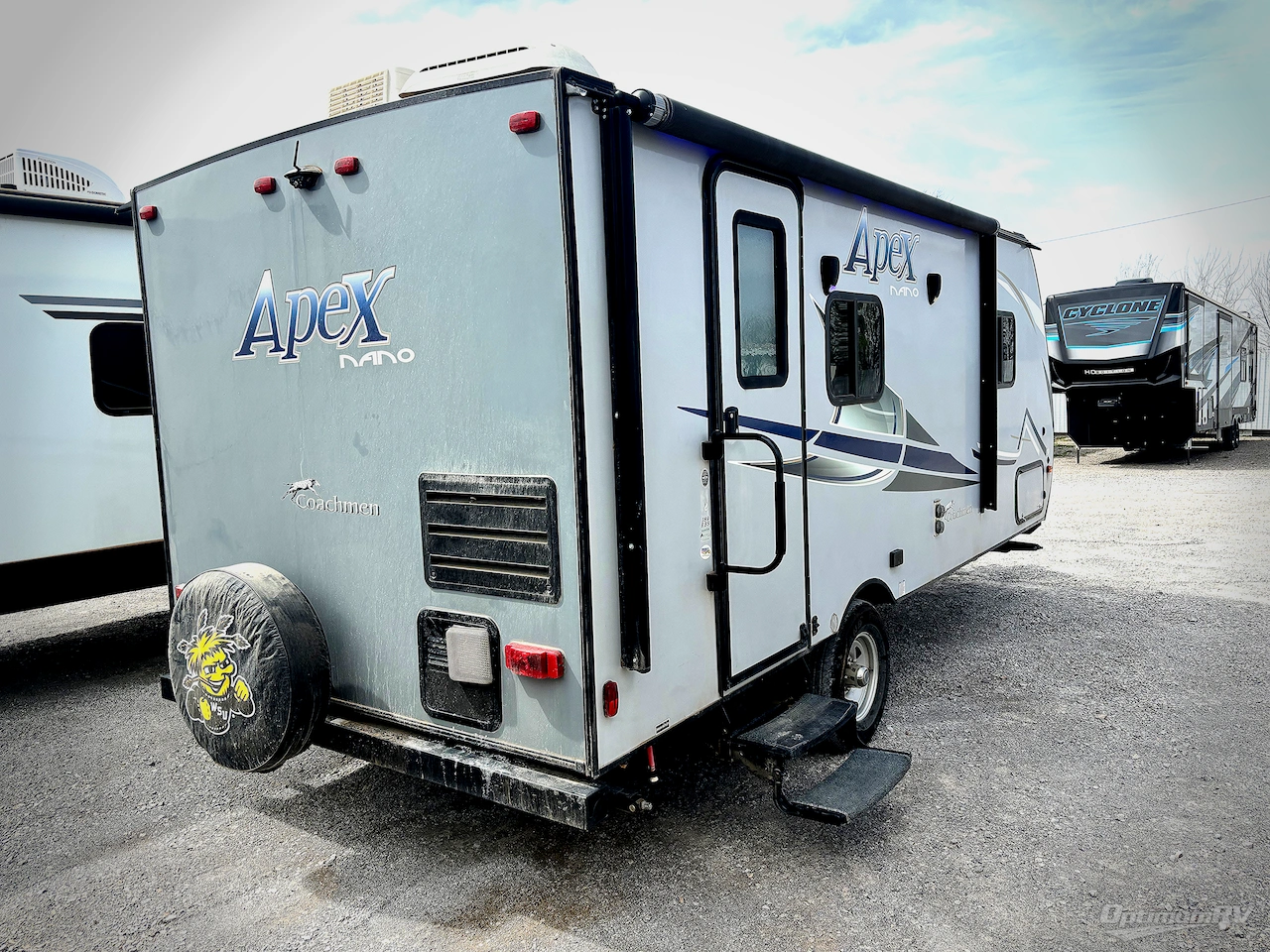 2018 Coachmen Apex Nano 189RBS Photo 2