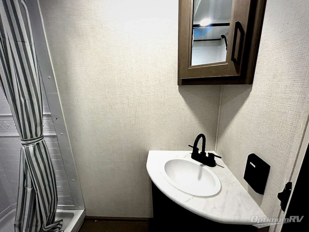 2025 Grand Design Transcend One 161BH Photo 11