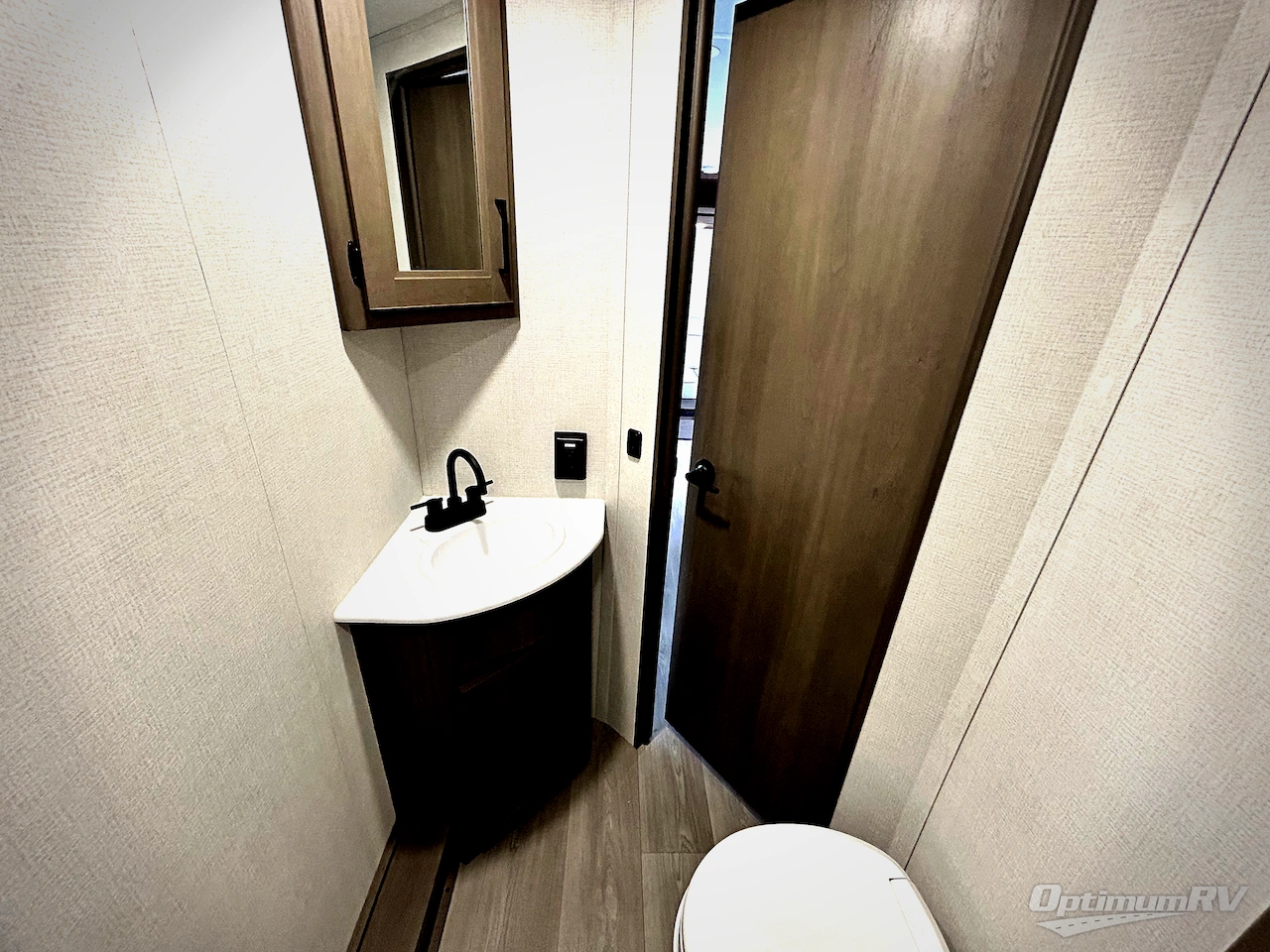 2025 Grand Design Transcend One 161BH Photo 12