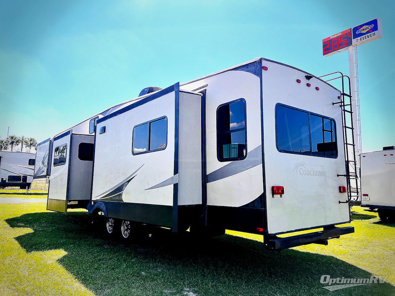 2018 Coachmen Chaparral 392MBL Photo 3