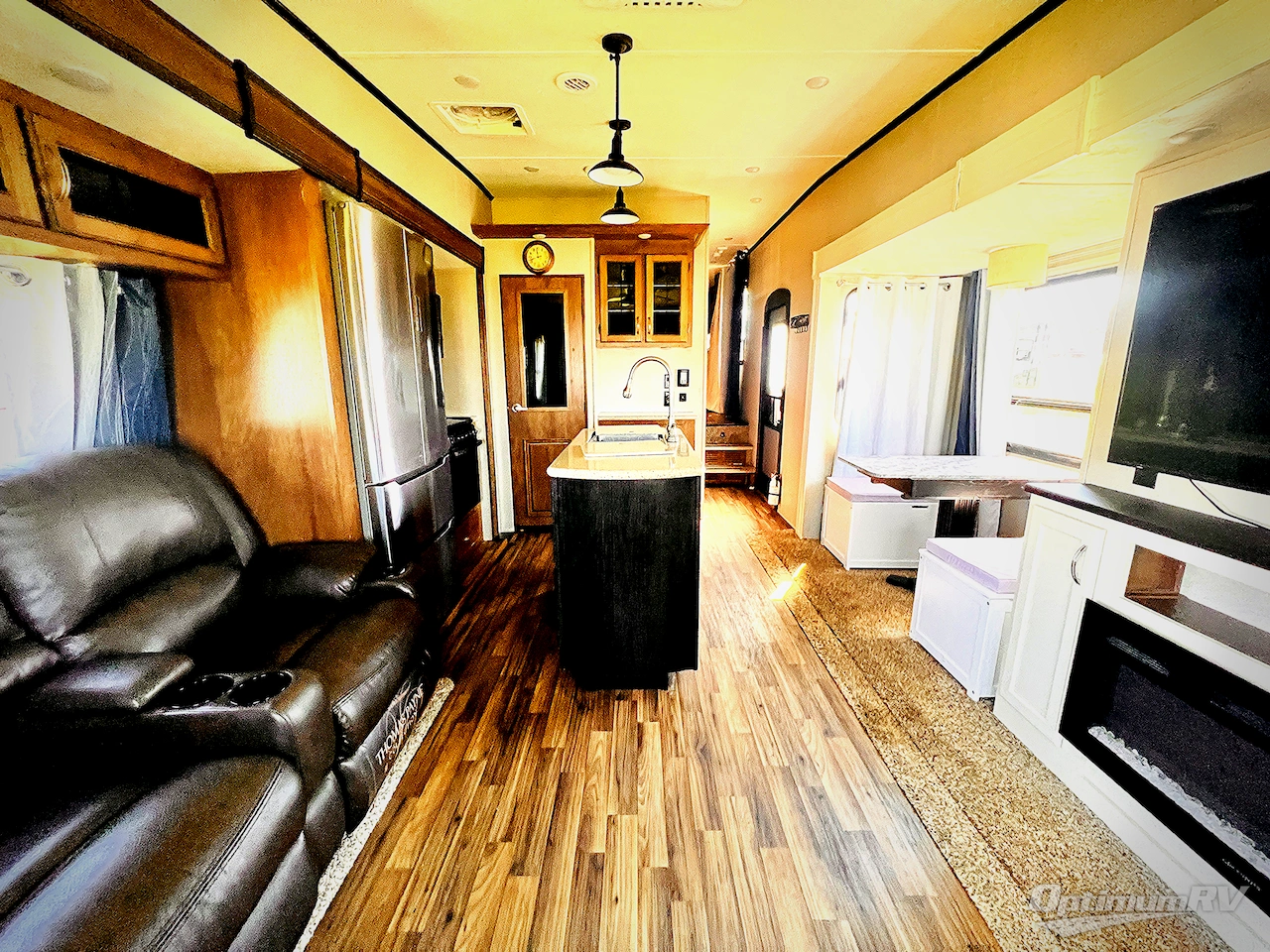 2018 Coachmen Chaparral 392MBL Photo 5