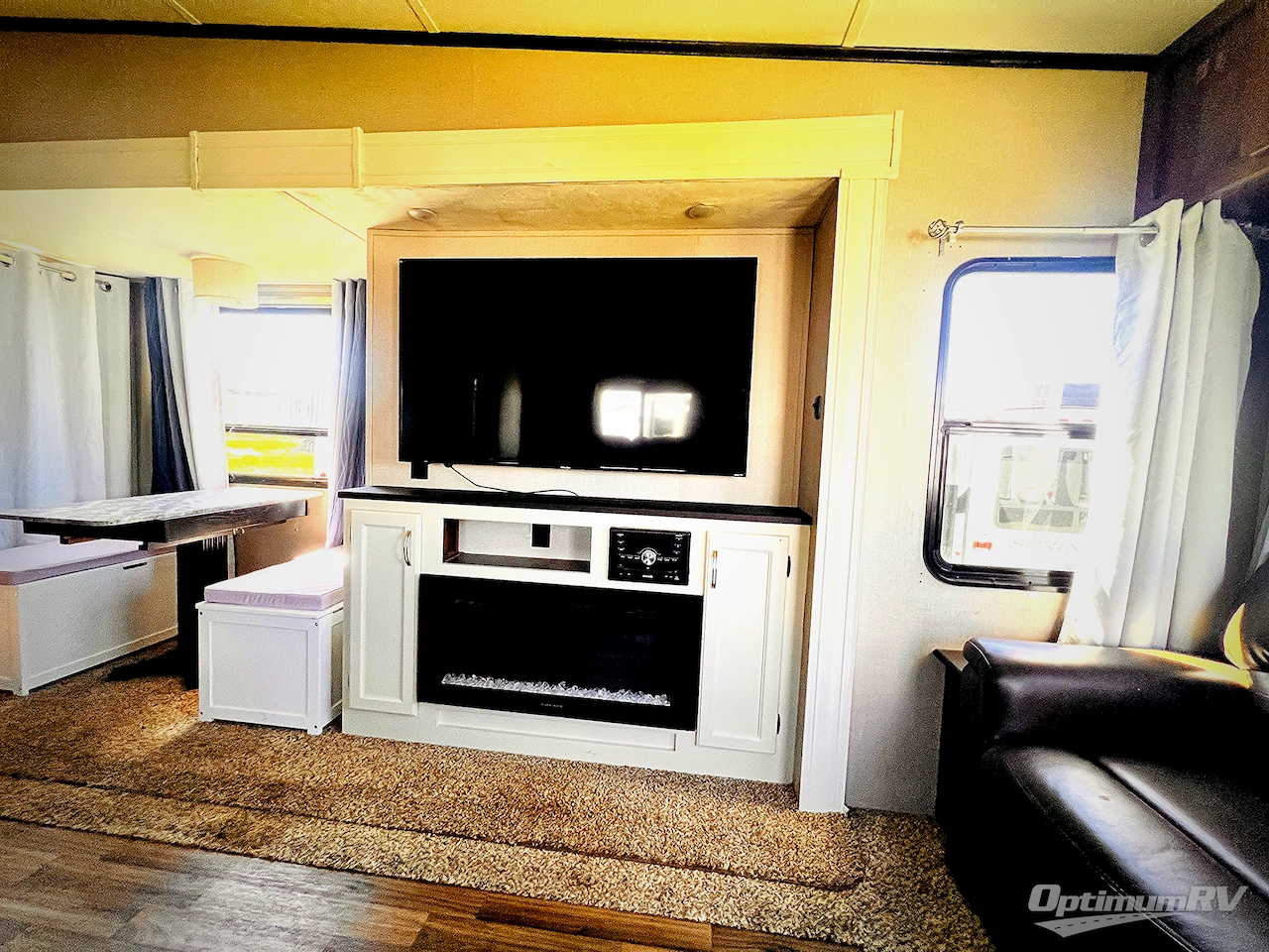2018 Coachmen Chaparral 392MBL Photo 9