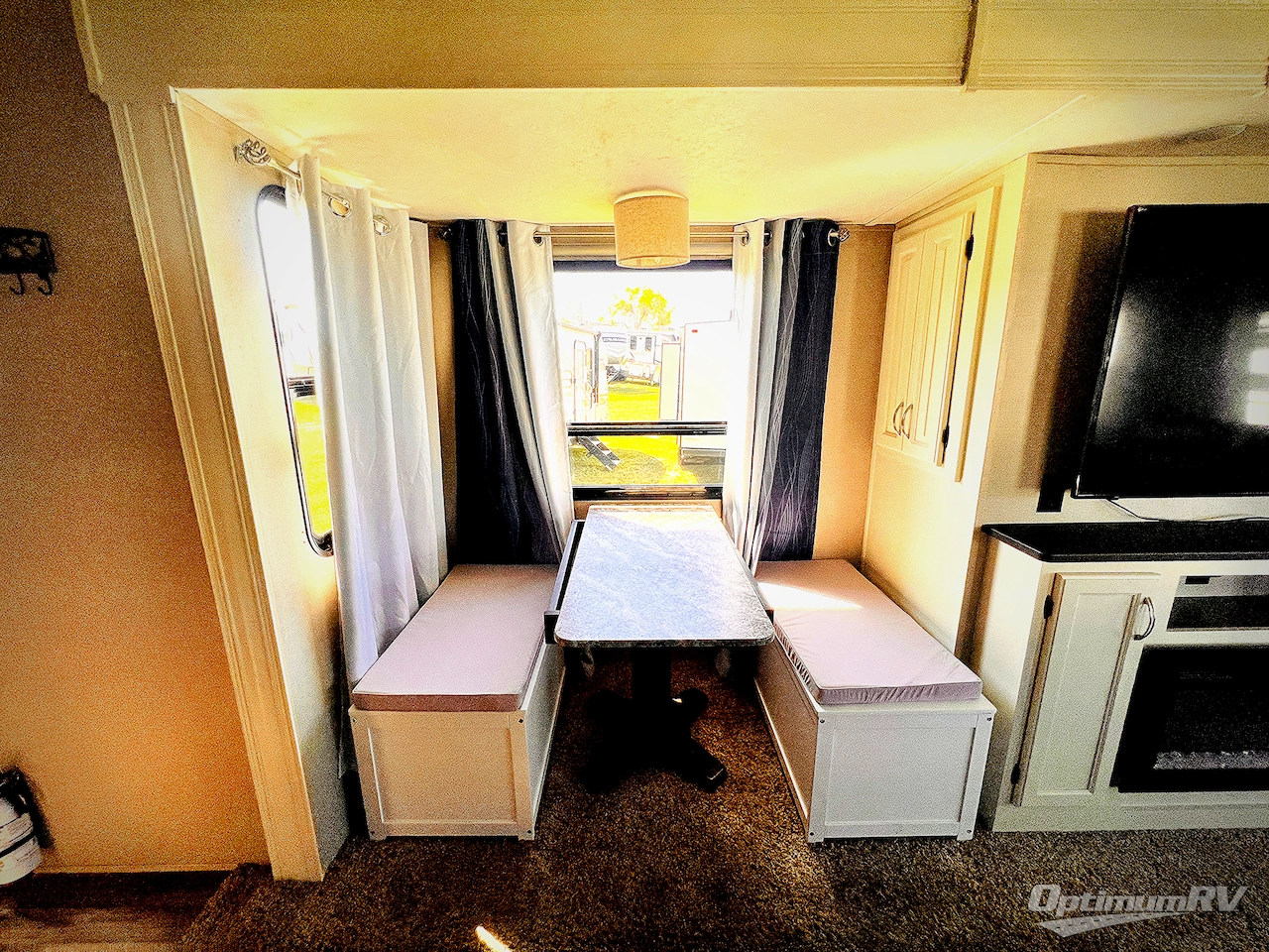 2018 Coachmen Chaparral 392MBL Photo 10