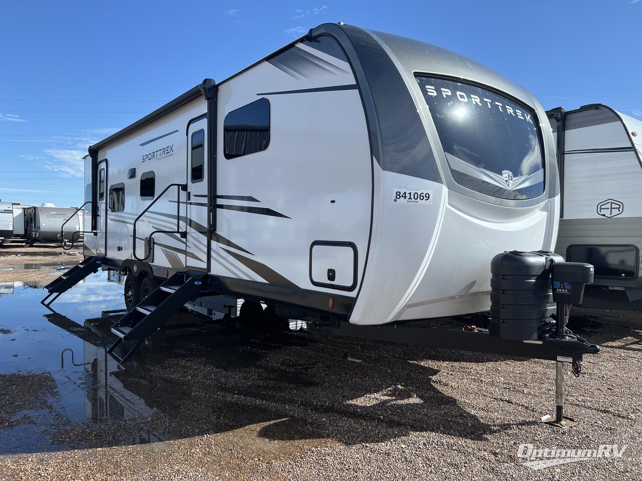 2025 Venture SportTrek Touring Edition 302VRB Photo 1